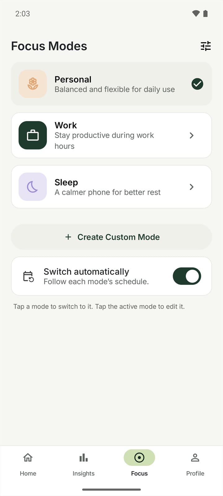 Focus Modes: Personal (active), Work and Sleep, a Create Custom Mode button, and a switch to change modes on each mode's schedule.